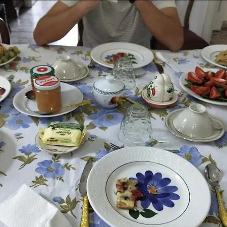Alojamento de Acomodação e Pequeno-almoço Etnea Centoundici